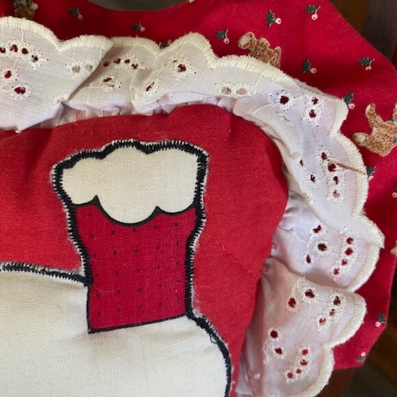Vintage HOLIDAY WINTER HEARTS Country Cottage RED PILLOW Eyelet & Calico Ruffle - Picture 5 of 6